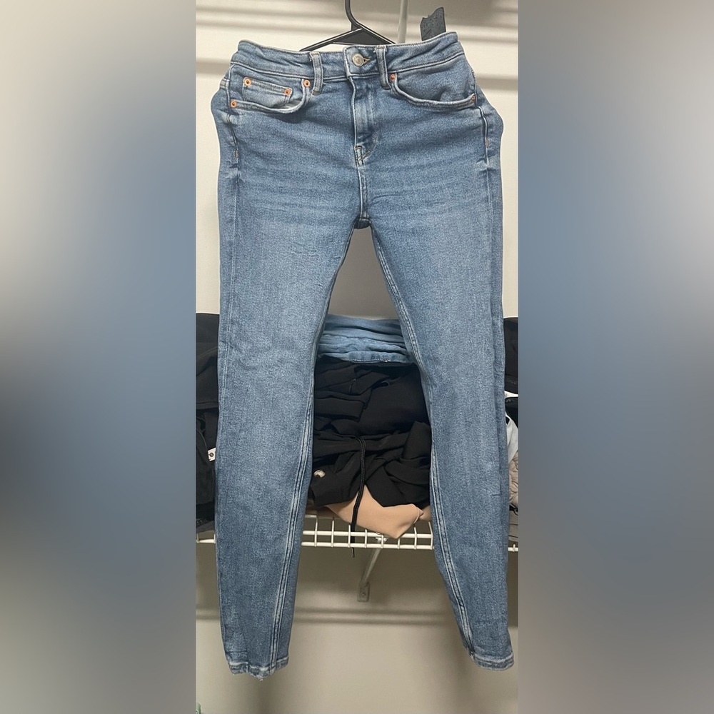 Zara Jean ZARA
EUR36 USAD4 NEX26
MADE NTURKEY